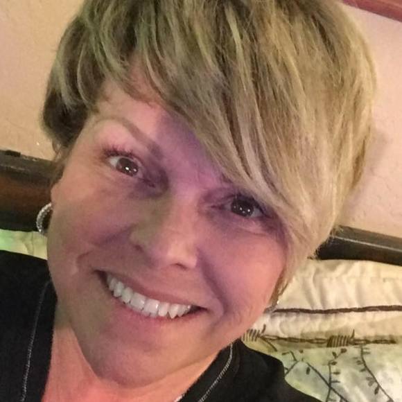 Meet your Posher, Tonja - Picture 1 of 1